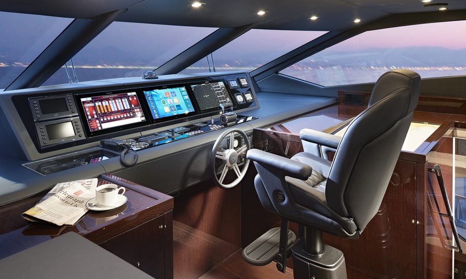 Sunseeker 95 Yacht, Helm Station