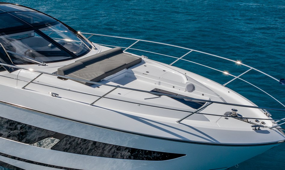 Sunseeker Predator 55 Evo, Deck Area