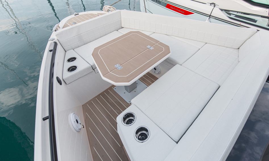 Saxdor 340 GTWA , Deck Area