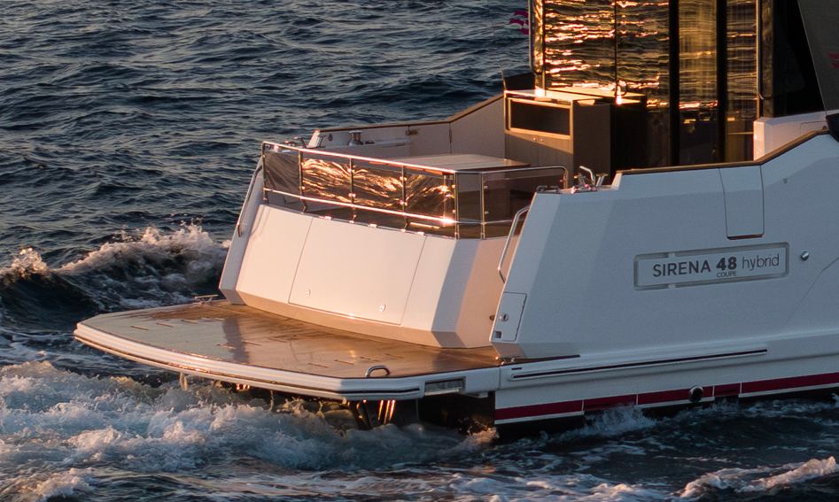 Sirena 48  Coupé, Deck Area