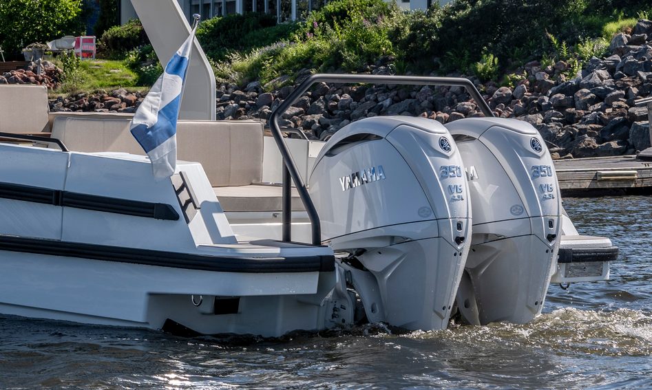 Quarken 35 Sport Tourer, Deck Area