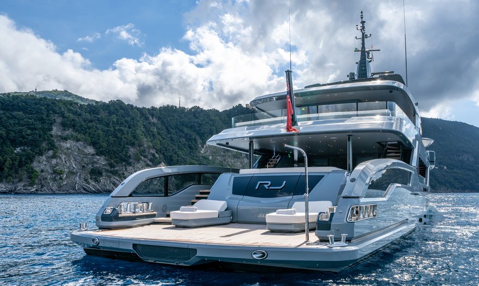 Cantiere delle Marche RJ 155 , Beach Club