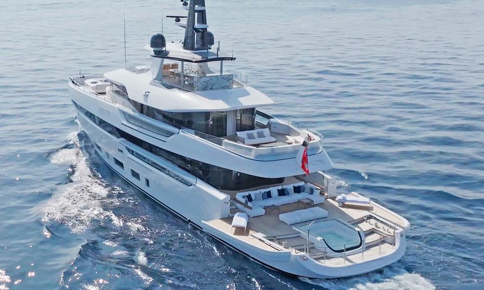 Columbus Yachts Atlantique 43MT/4 , Deck Area