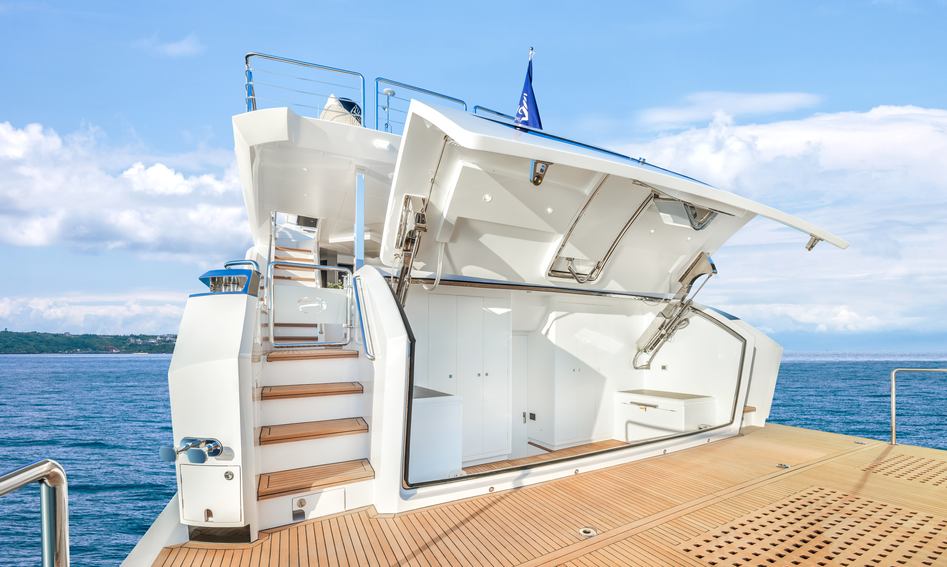 Horizon FD100 Skyline, Beach Club