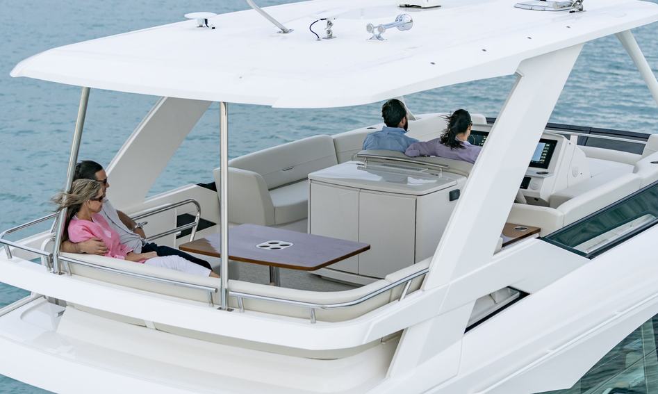 Tiara F53 Flybridge, Fly Deck/Sportdeck