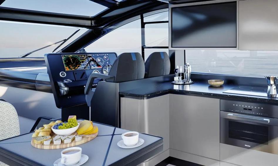 Sunseeker 55 Sport Yacht, Helm Station