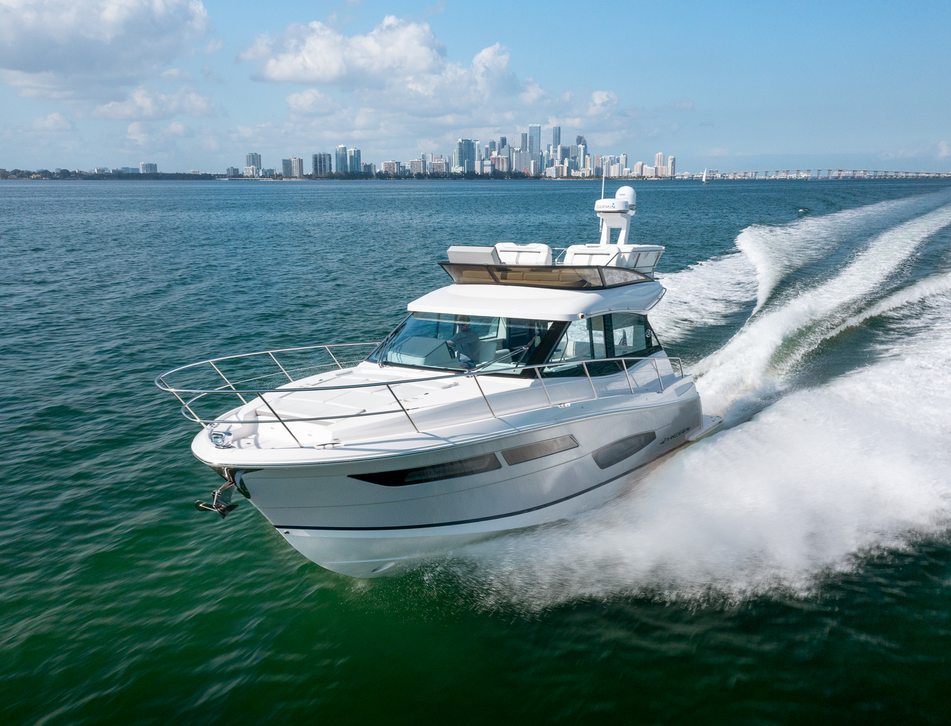 Regal 38 Fly Boat