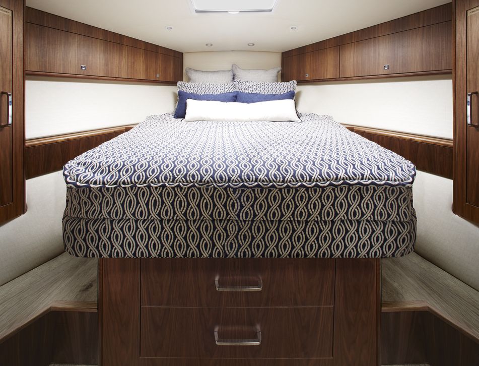 Hatteras GT45X Open Yacht (2019 - 2023) | YachtBuyer