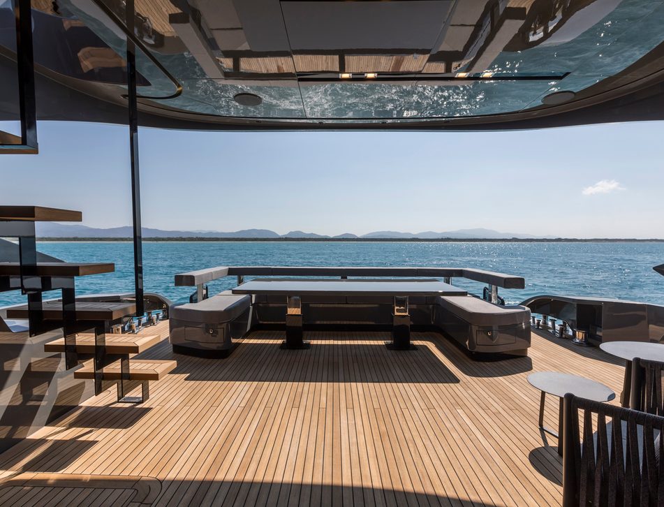 AB 100 Yacht