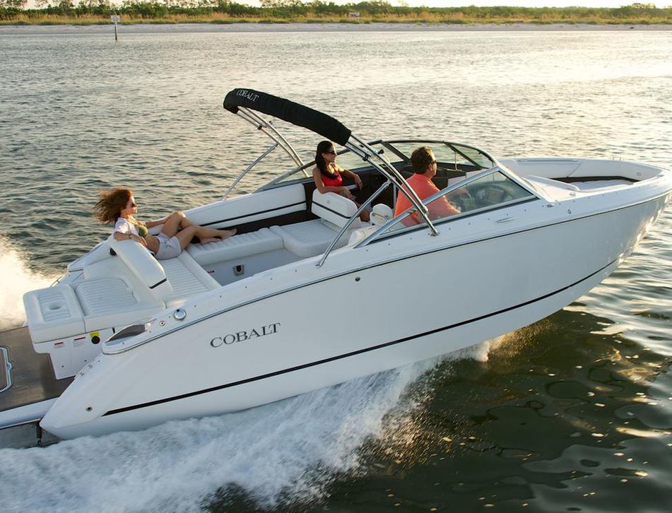 Cobalt R7 Boat (2017 - 2022)