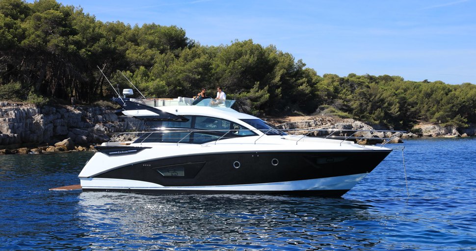                                             Beneteau Yachts   Gran Turismo 50 Sportfly
                                        