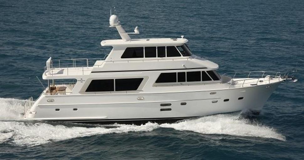                                             Hampton Yachts   Endurance 680 Skylounge
                                        