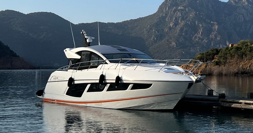 Sunseeker Predator 57
         Mk2 Virtual Tour