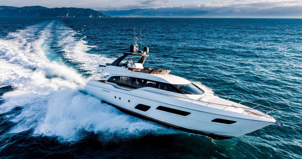                                         Ferretti Yachts   Ferretti 700
                                    