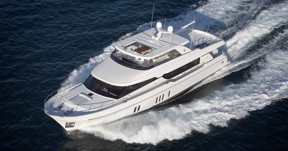                                             Ocean Alexander   100 Flybridge
                                        