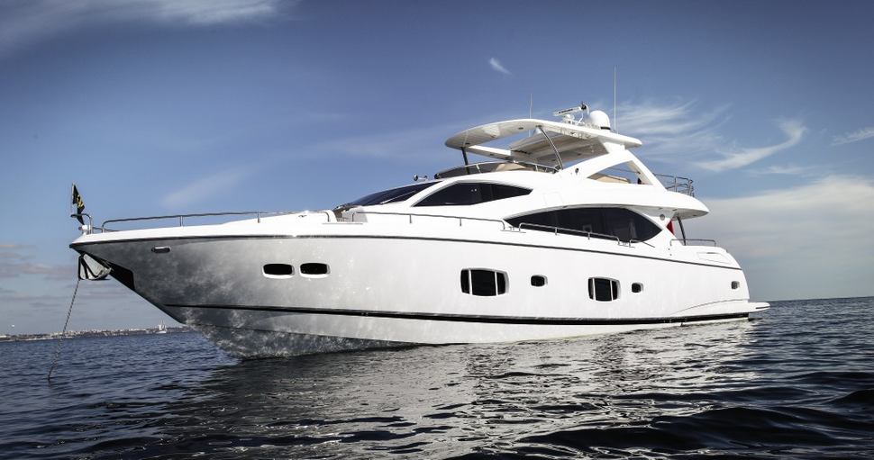                                             Sunseeker   88 Yacht
                                        