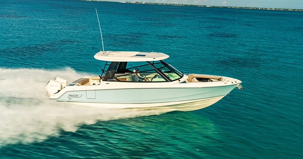                                         Boston Whaler   330 Vantage
                                    