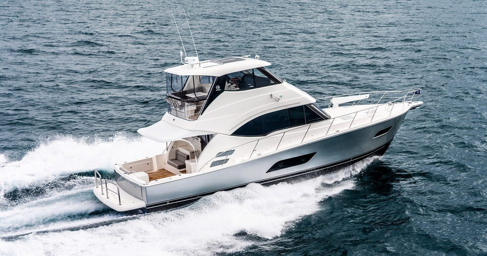                                             Riviera   54 Enclosed Flybridge
                                        