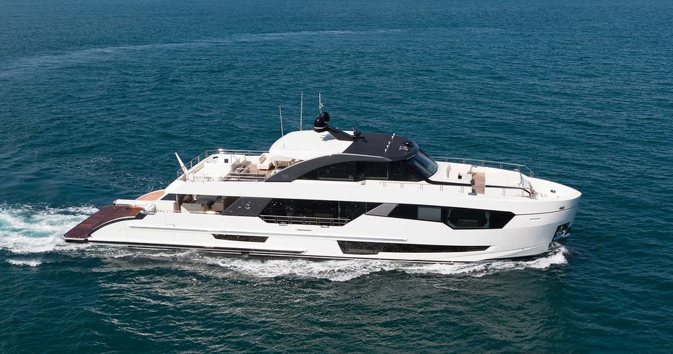                                             Ocean Alexander   32 Explorer
                                        