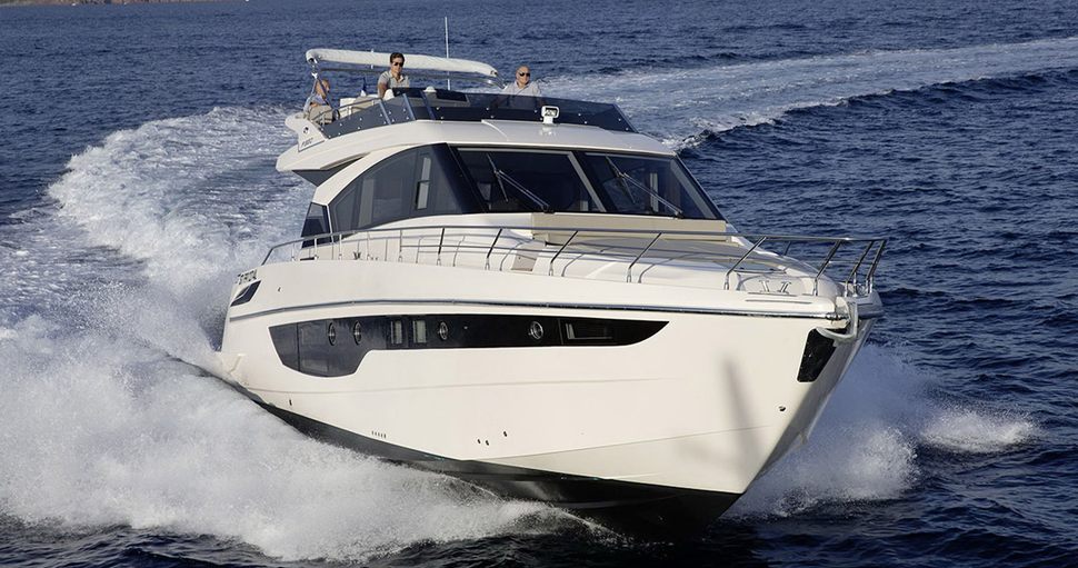 Cayman Yachts F520 Virtual Tour