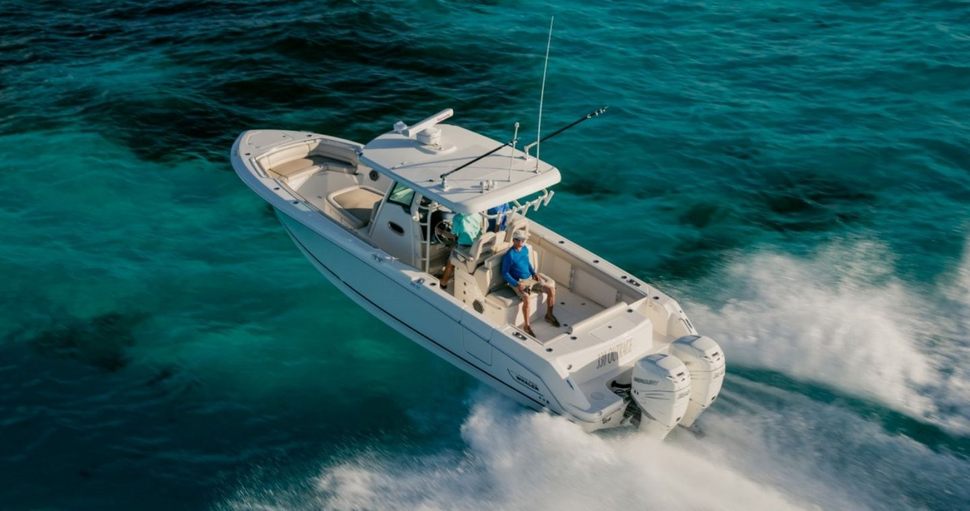                                         Boston Whaler   330 Outrage
                                    