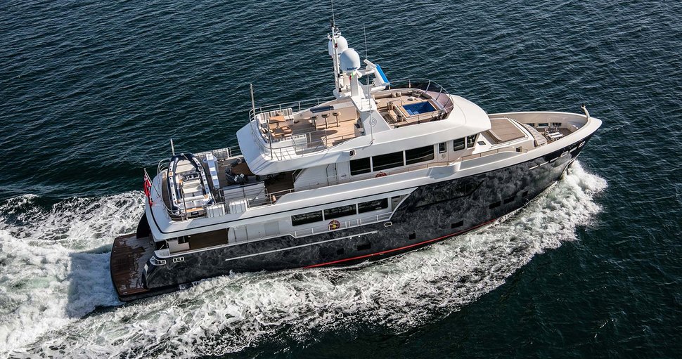                                             Cantiere delle Marche   Darwin 102
                                        