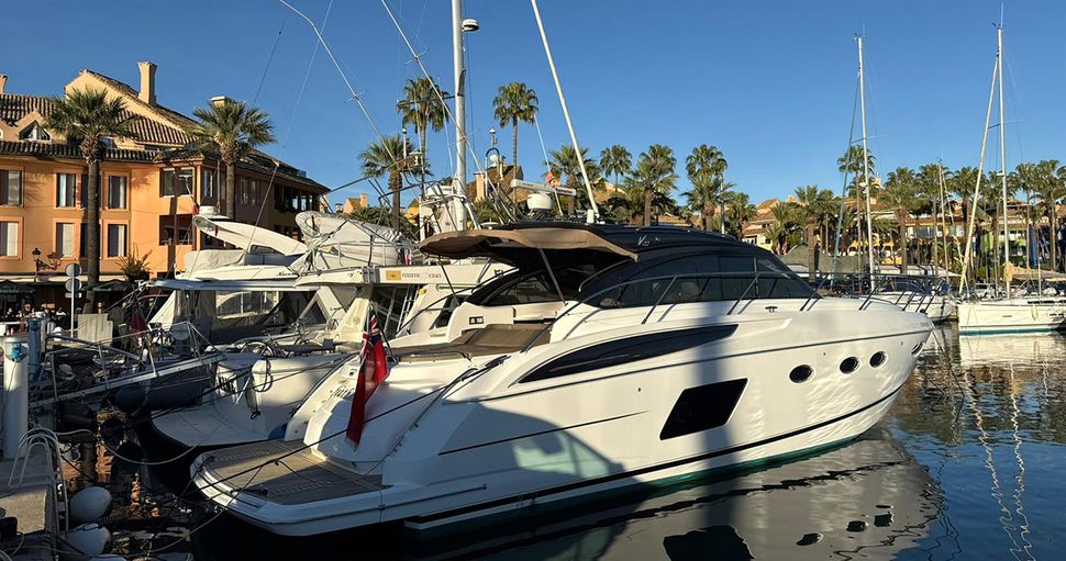 Princess V48 Open Virtual Tour