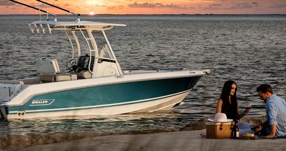                                         Boston Whaler   230 Outrage
                                    
