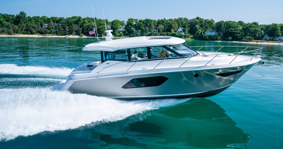                                             Tiara Yachts   C49 
                                        