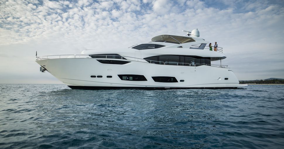                                         Sunseeker   95 Yacht
                                    