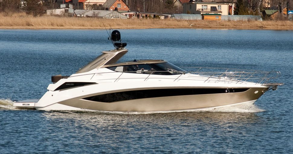                                             Galeon   385 Open
                                        