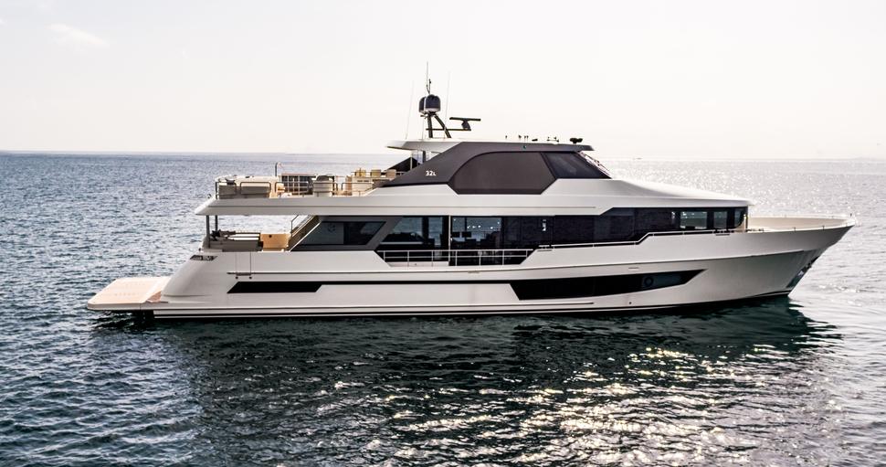                                         Ocean Alexander &nbsp; 32L
                                    