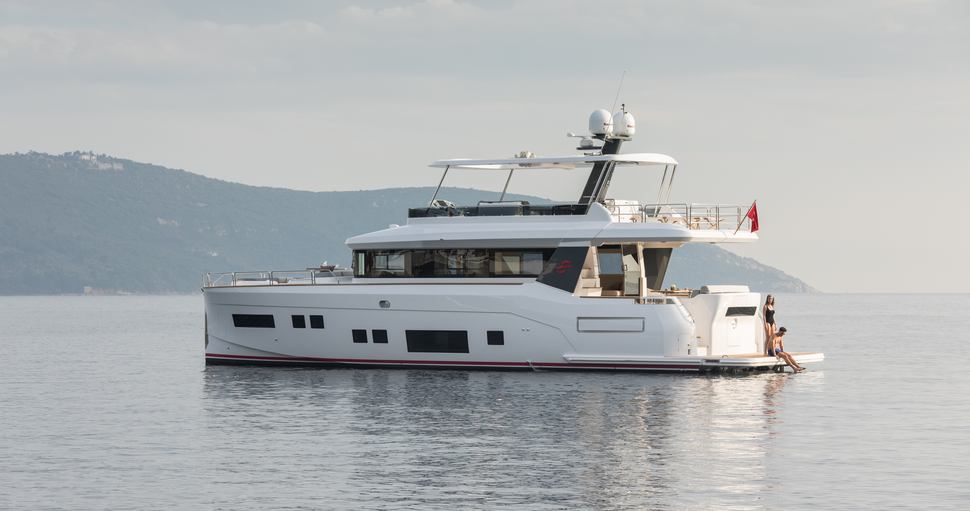                                         Sirena Yachts   Sirena 64
                                    