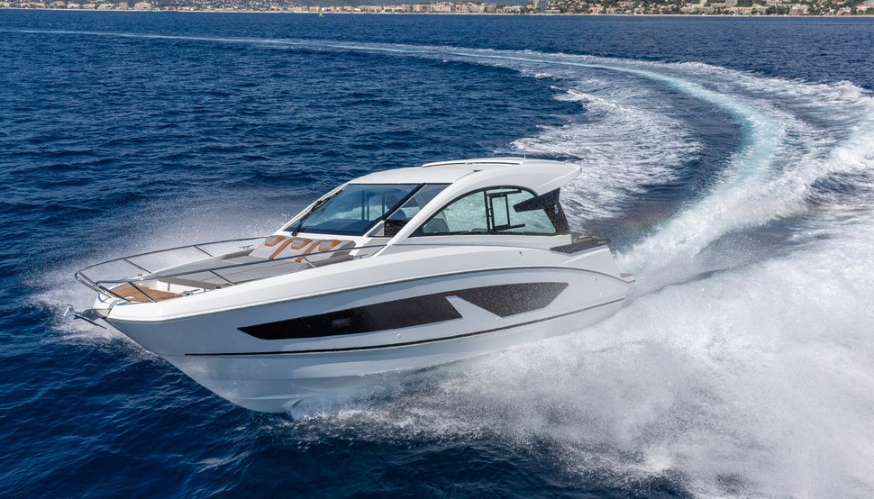                                         Beneteau Yachts   Gran Turismo 32
                                    