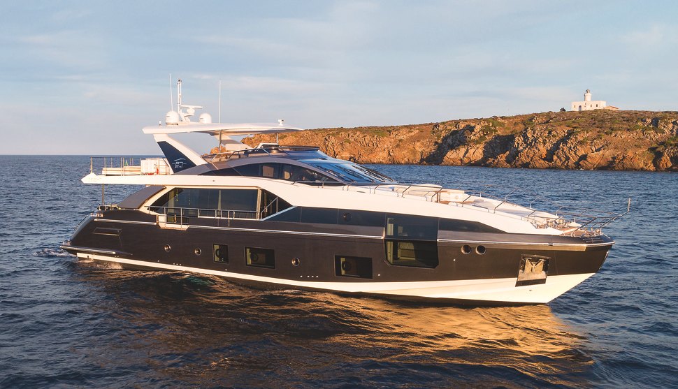                                         Azimut   Grande 27M
                                    