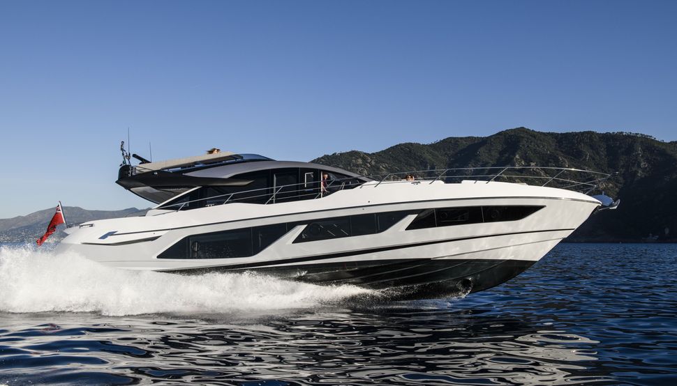                                             Sunseeker   74 Sport Yacht
                                        