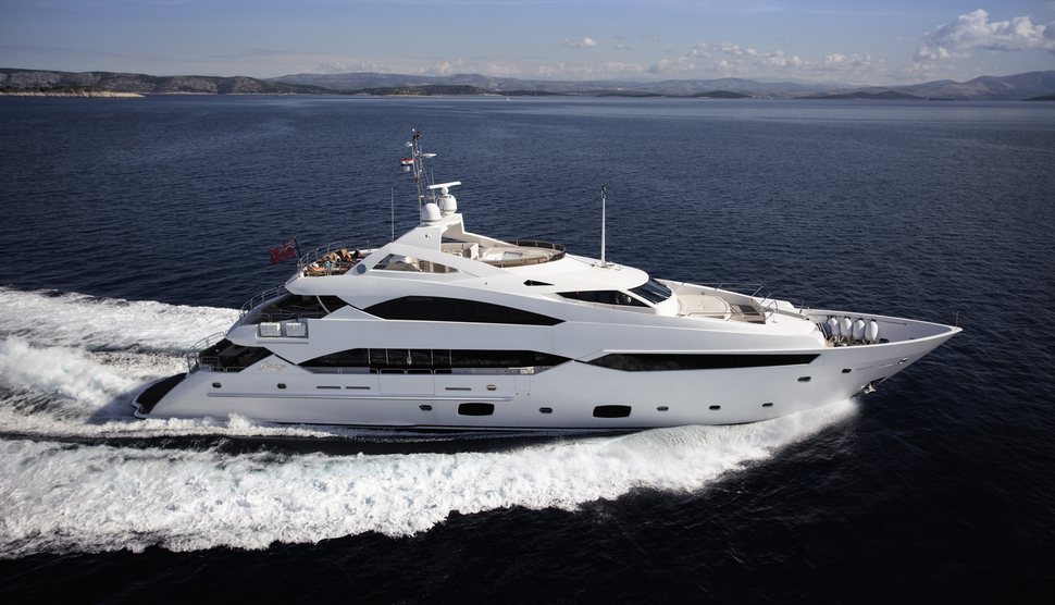                                             Sunseeker   40 Metre Yacht
                                        