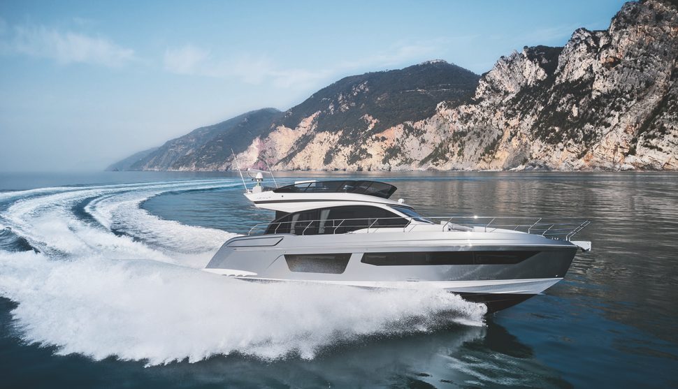                                         Azimut   Fly 53
                                    