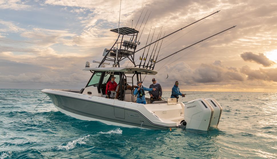                                         Boston Whaler   360 Outrage
                                    