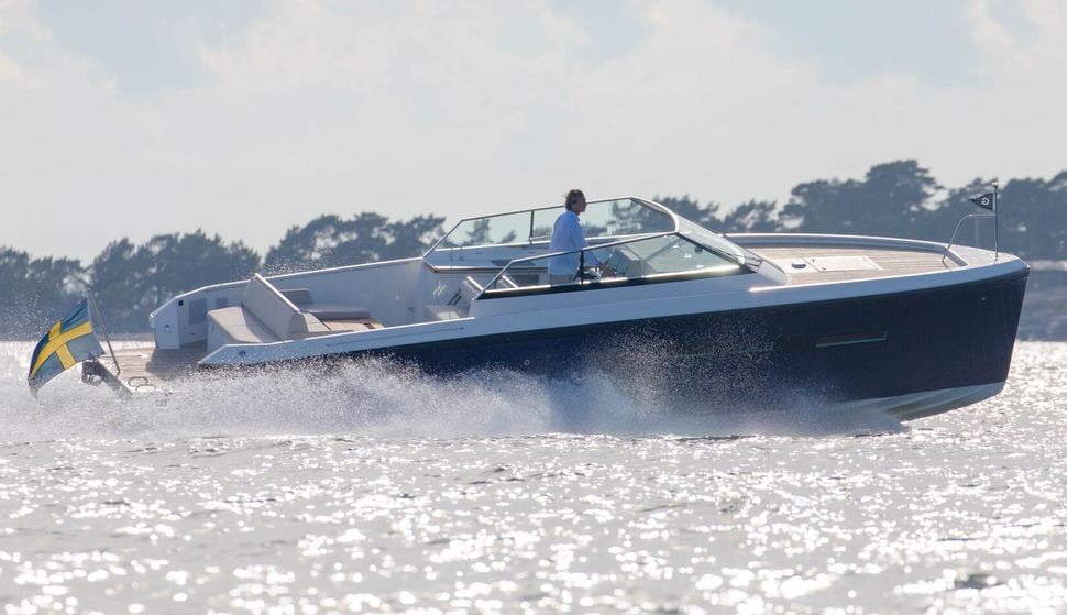                                         Delta Powerboats &nbsp; 33 Open
                                    