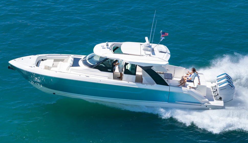                                         Tiara Yachts &nbsp; 46LS
                                    
