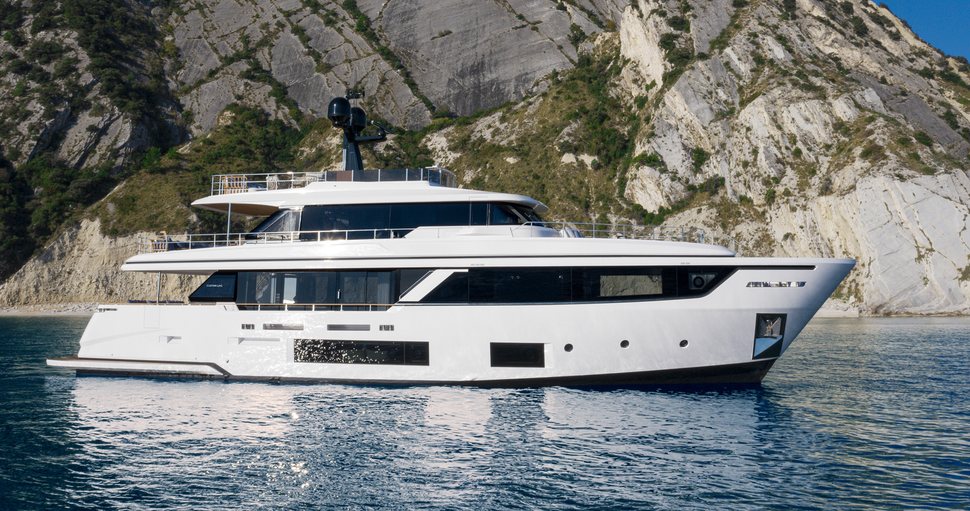                                             Custom Line   Navetta 30 
                                        