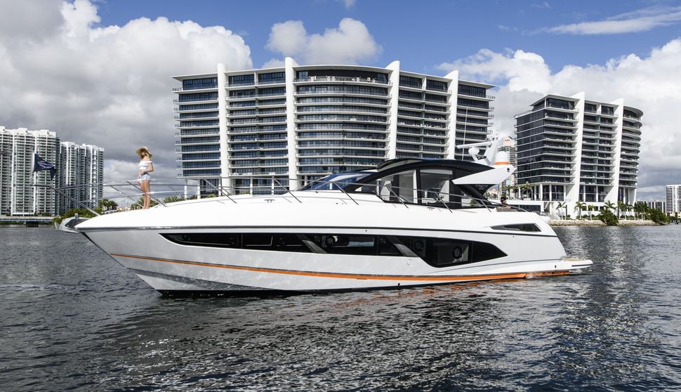                                             Sunseeker   Predator 60 Evo
                                        