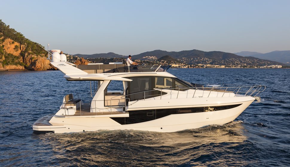                                             Galeon   460 Fly
                                        