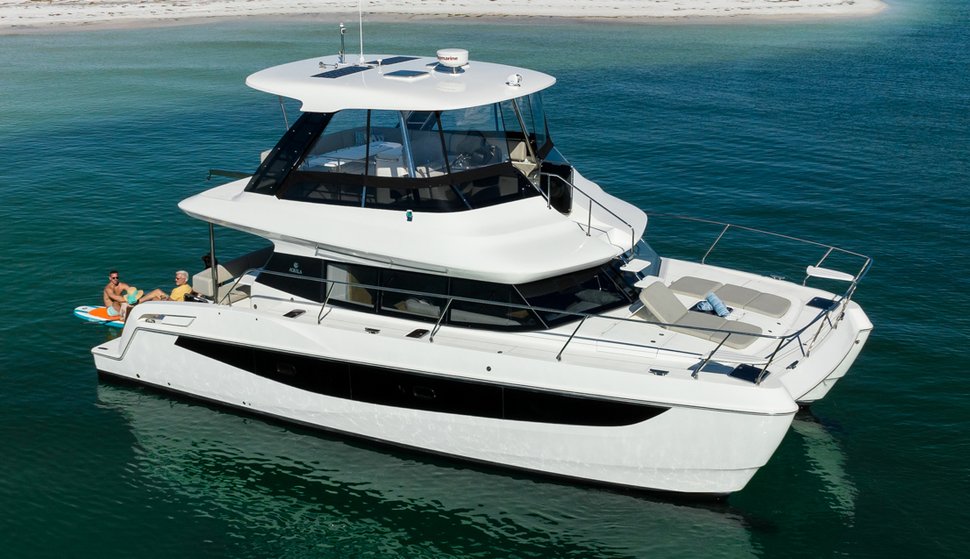                                         Aquila   42 Yacht
                                    