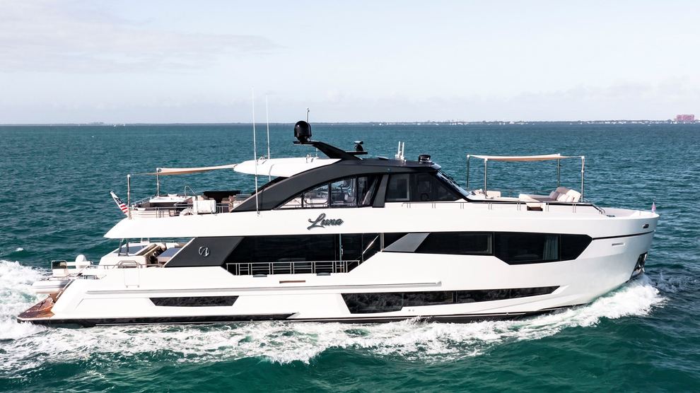 luna-yacht-exterior-2.jpg