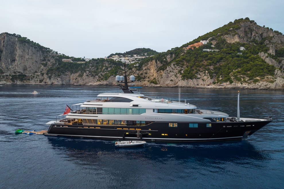 slipstream-yacht-exterior-2.jpg
