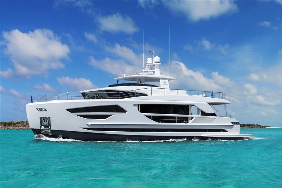 midnight-moon-yacht-exterior-2.jpg