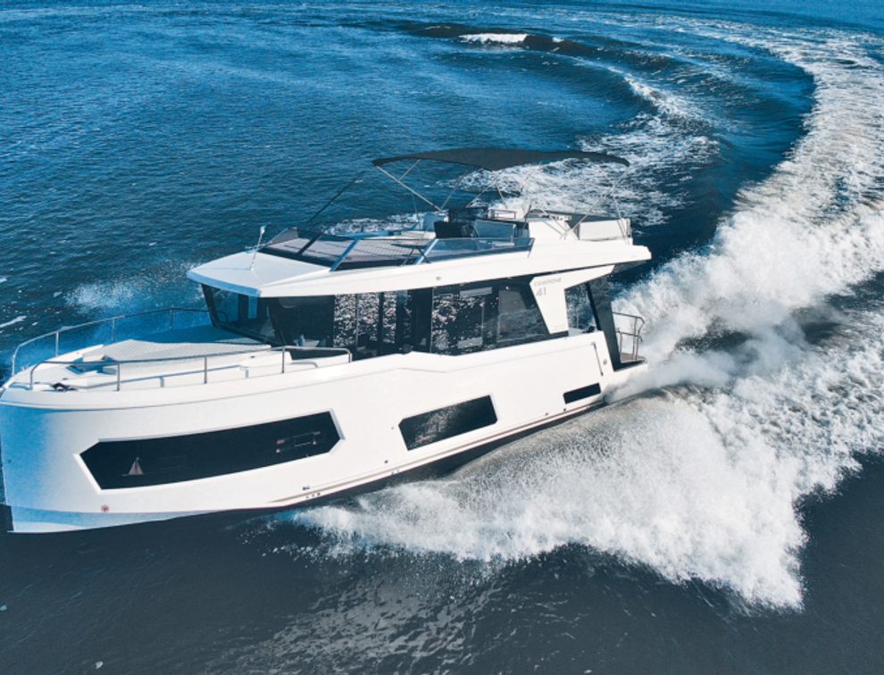 Cobra Yachts Campione 41 Fly Boat