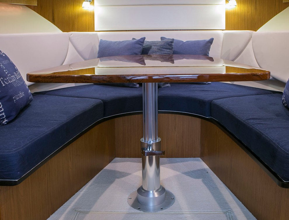 Tiara 31 Tiara Yacht (2015 - 2019) | YachtBuyer